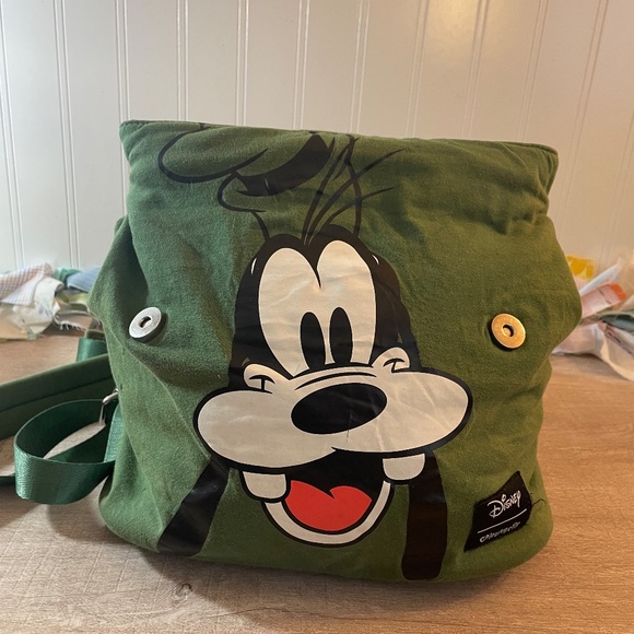 Disney Loungefly Goofy "Gawrsh" backpack - Picture 4 of 15